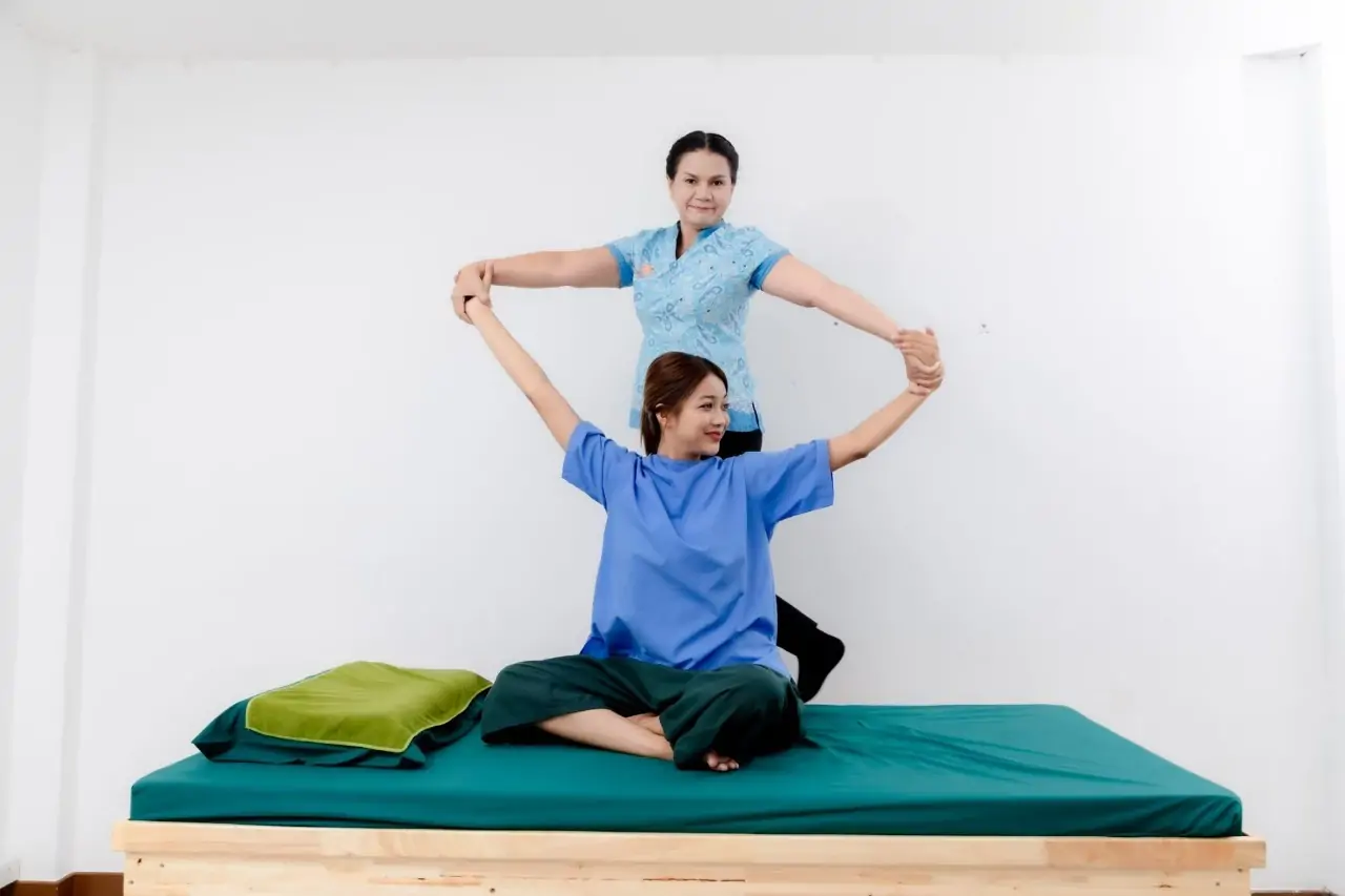 นวดไทย Traditional Thai Massage Best Massage in Surat Thani